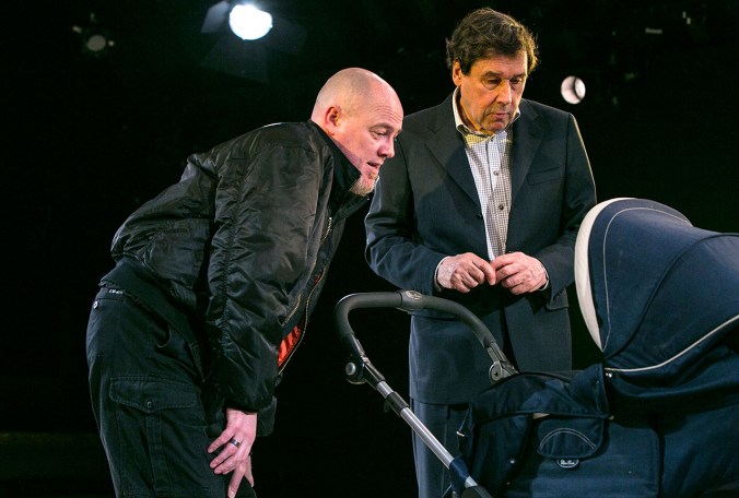 Cyprus_avenue_royal_court_stephen_rea_chris_corrigan-113